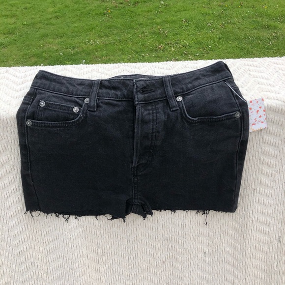 Black Free People Shorts - Picture 1 of 4